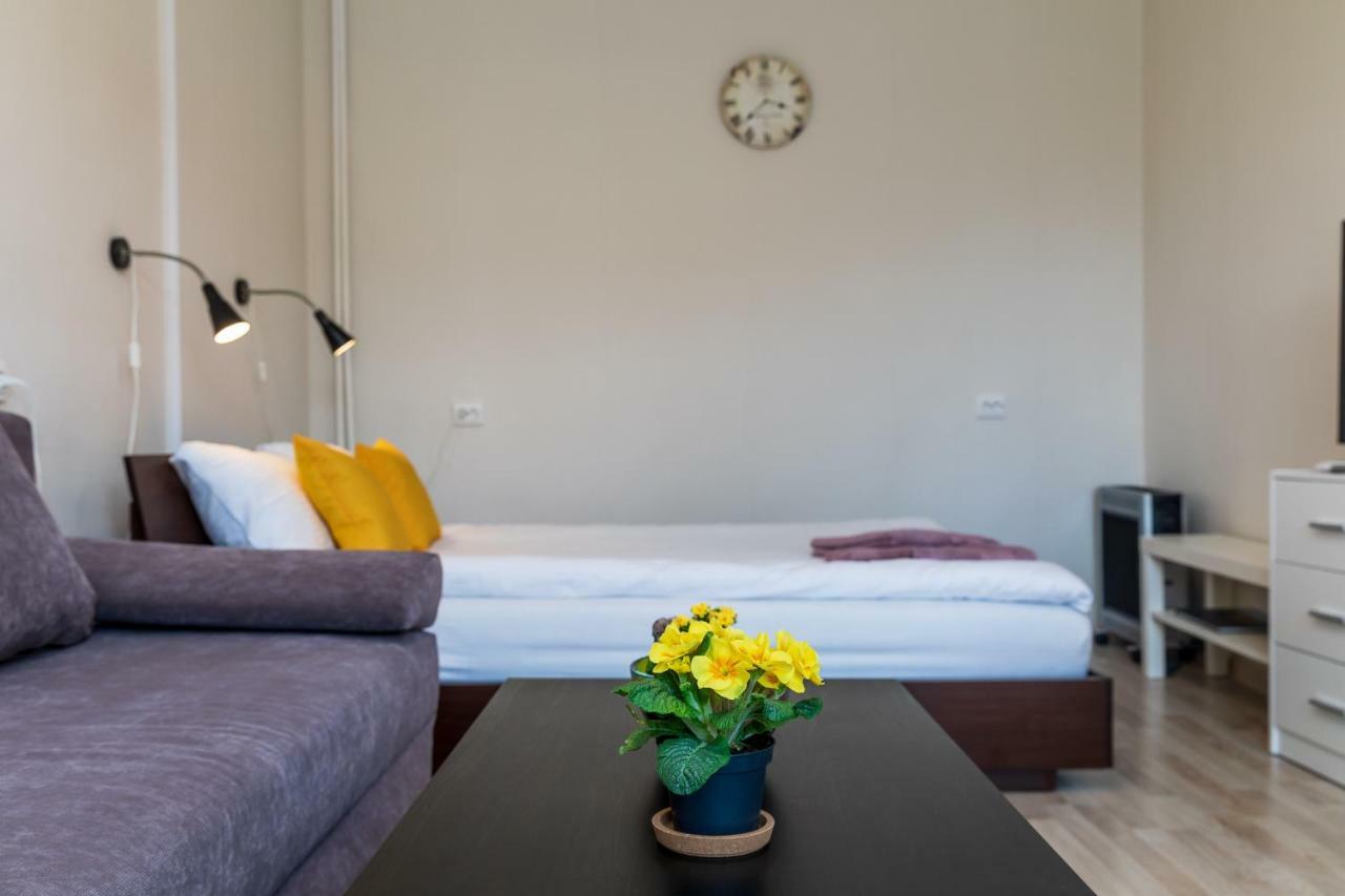 Compact Apartment Near Food Market In The Oldtown Plus Free Parking Klaipeda Exterior photo